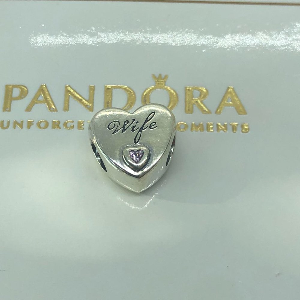 🌞📖Pandora Wife Love Heart Charm